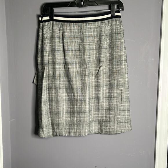 Slate & Willow Black and Gray Plaid Drape Front Skirt With Side Zipper Size 6 - Picture 5 of 9